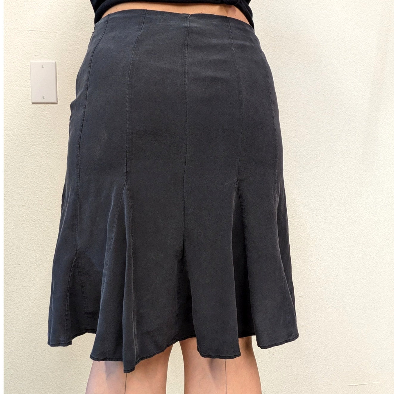 Black  GAP 100% Silk Tulip Skirt