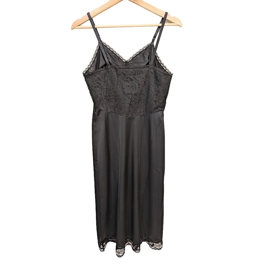 Vinatge black lace trimmed slip